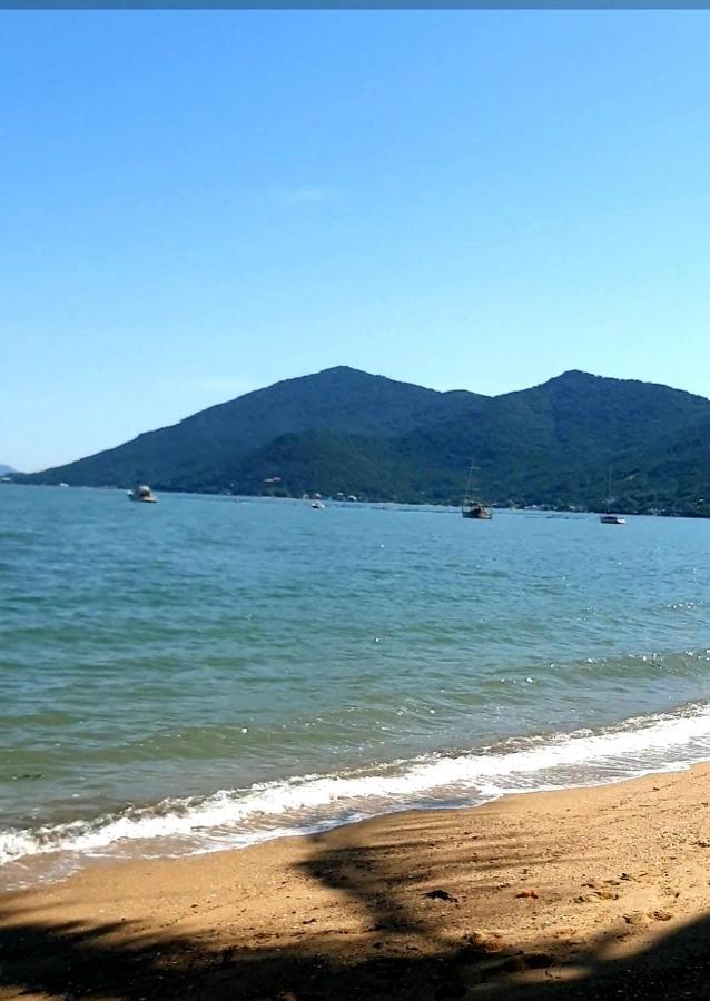 Pe Na Areia, Casa Na Praia De Frente Para O Mar Florianópolis Esterno foto