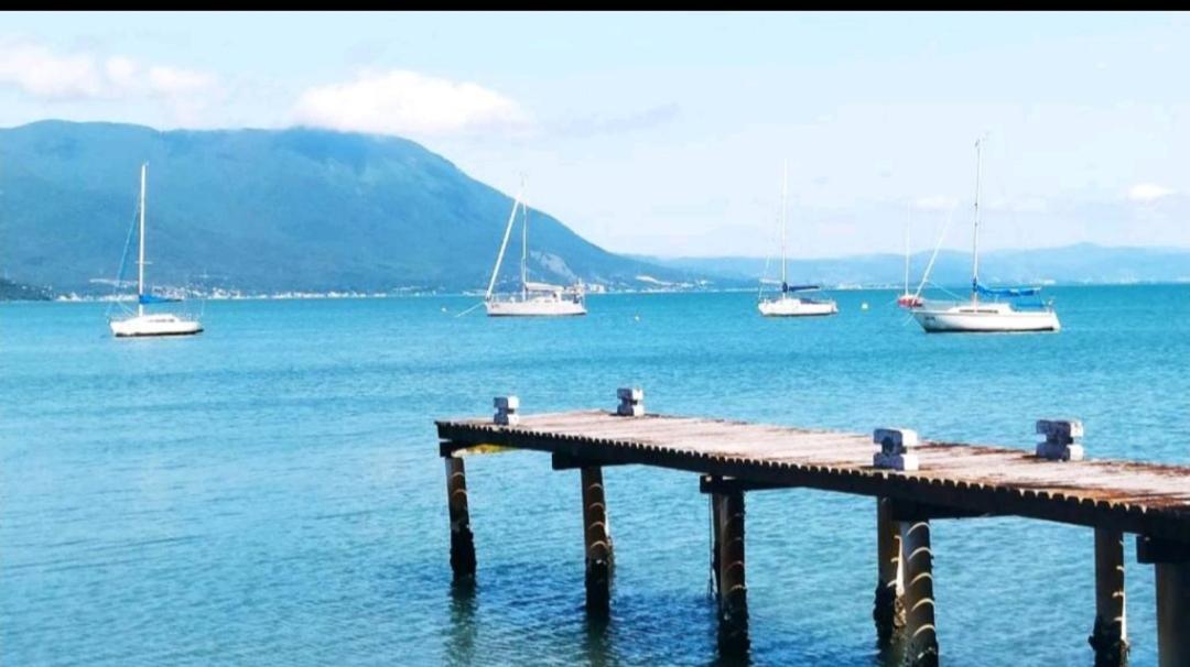 Pe Na Areia, Casa Na Praia De Frente Para O Mar Florianópolis Esterno foto